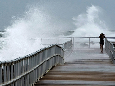 ‘Frankenstorm’ Sandy hits US: LIVE UPDATES