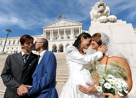 MSame-Sex Marriage Soon May Be on Supreme Court Docket