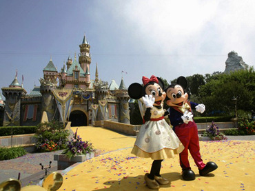 Blacks and Whites both accuse Disneyland of racism