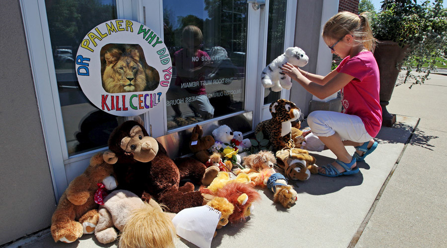 Cecil internet rage forces dentist lion killer to hide & close clinic